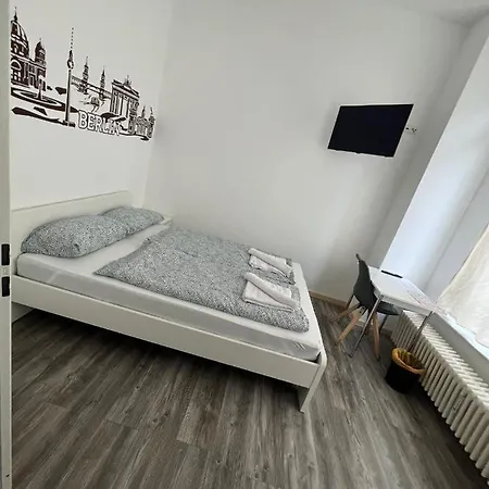 Kiez Box Twentyforseven Private *