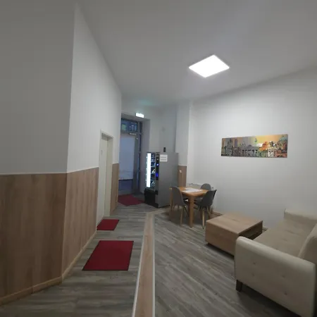 Kiez Box Twentyforseven Private