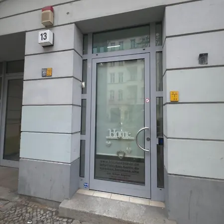 Kiez Box Twentyforseven Private Gasthuis *